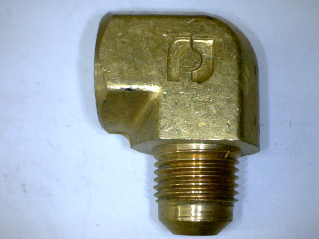 CODO 90 GRADOS MACHO SAE - HEMBRA NPTF