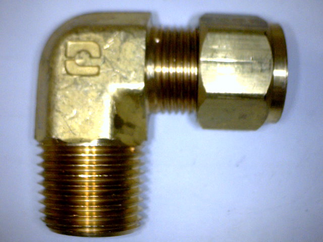 CODO COMPRESION 5/8 A 3/8 NPT