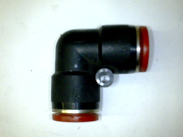 UNION CODO 90G TUBO A TUBO 6 MM