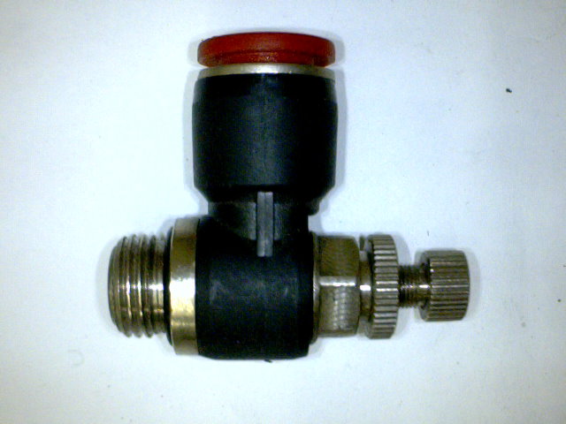 CODO 90" BANJO C/CTRL DE FLUJO TUBO 6 MM