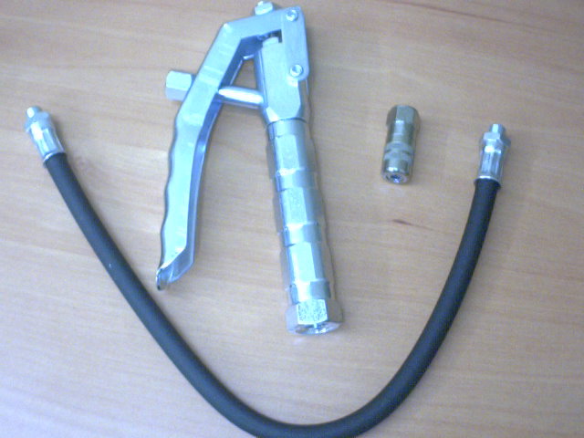 PISTOLA ENGRASADORA CON MANGUERA FLEXIBL