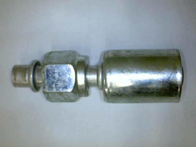 HEMBRA CON TUERCA SAE GIRATORIA  O  RING