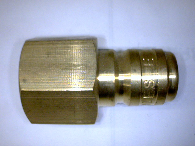 BST-N1 ESPIGA 1/8 HEMBRA FLUJO LIBRE