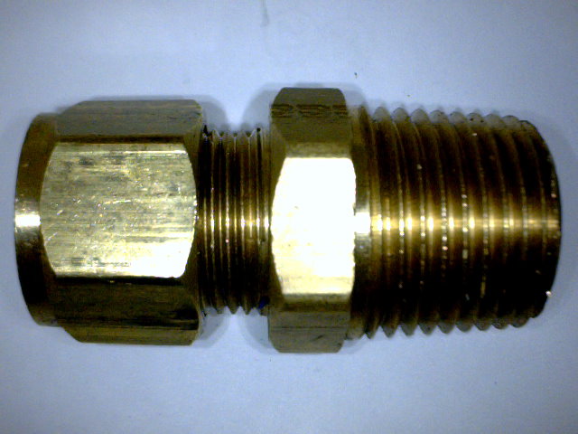 CONECTOR TUBO A MACHO NPTF