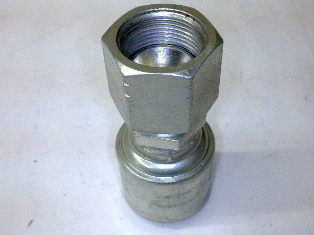 HEMBRA KOMATSU GIRATORIA